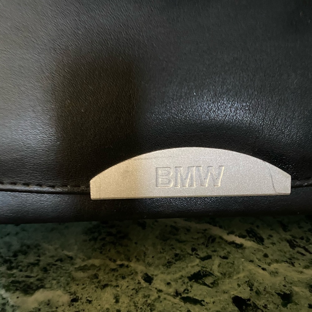 BMW Auto leather paper holder